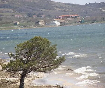 Balneario De Corconte מלון